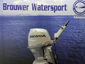 Honda 40 pk buitenboordmotor met slechts 5 vaaruren!! BF40 SRTZ Kortstaart knuppel besturing