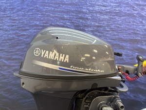 “Yamaha 9.9 pk buitenboordmotor | 1e eigenaar! | F9.9FMHS | Kortstaart | Knuppel