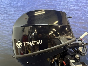 “ Tohatsu 30 pk | Nieuw staat | 1e eigenaar | 25 vaaruren “ Kortstaart Elektrische start Afstandsbediening