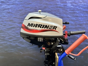 “ Mariner Mercury 3.5 pk buitenboordmotor kortstaart “ Zo goed als nieuwe gebruikte kortstaart