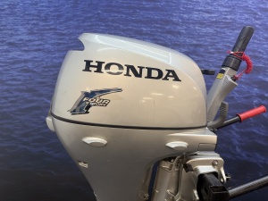 “Honda 20 pk | Kortstaart | Knuppel bediend “ BF20 SHU kortstaart gebruikte nette staat