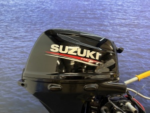 “ Suzuki 20 pk | Nieuwstaat | Eerste eigenaar “ DF9.9 Langstaart el start afstandsbediening