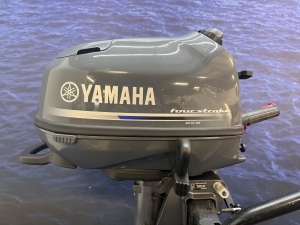 “ Yamaha 4 pk | Buitenboordmotor | Kortstaart |Nieuwstaat! “ F4BMHS kortstaart gebruikte nog zo goed als nieuwe motor