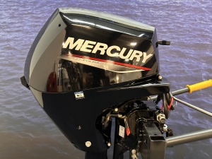 Mercury 20 pk buitenboordmotor wegens overlijden klant F20 EL Compleet in nieuw staat nauwelijks gebruikt.