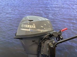 Yamaha 15 pk buitenboordmotor “Langstaart | Nieuwstaat!!! | Elektrische start | Afstandsbediend”