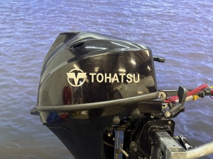 Tohatsu 9.8 buitenboordmotor Kort staart 4 takt 2 cilinder!!