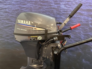 “ Yamaha 8 pk Buitenboordmotor | Kortstaart  | El start “ Kortstaart Afstand bediend en knuppel