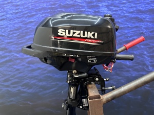 Suzuki 2.5 buitenboordmotor kortstaart