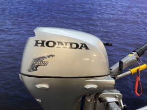 “Honda 20 pk | Kortstaart | Knuppel bediend “ BF20 SHU kortstaart gebruikt nog als nieuw