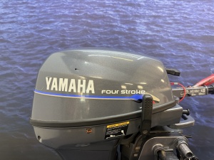“Yamaha 8 pk | Buitenboordmotor | Langstaart | Nieuwstaat” F8FMHL zo goed als nieuw