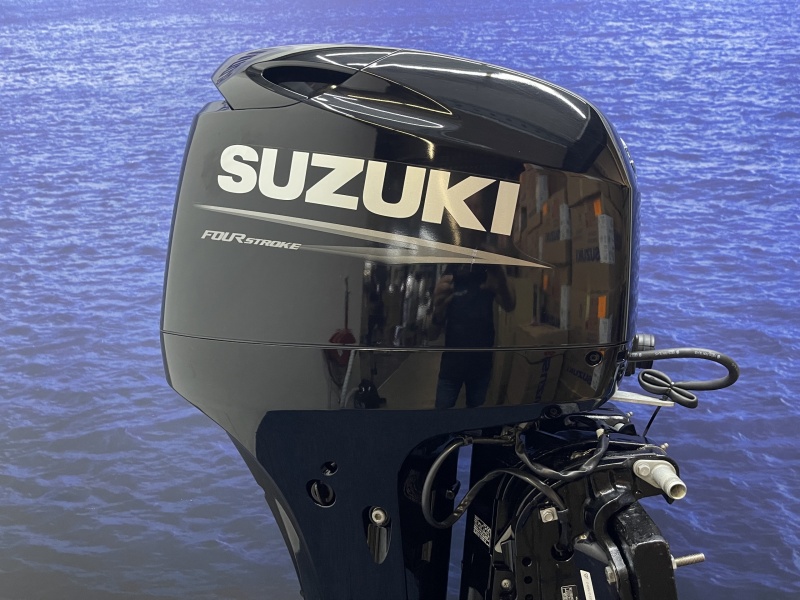 “ Suzuki 60 pk buitenboordmotor | Bouwjaar 2025 | 15 Uren ! Langstaart elektrische start powertrim