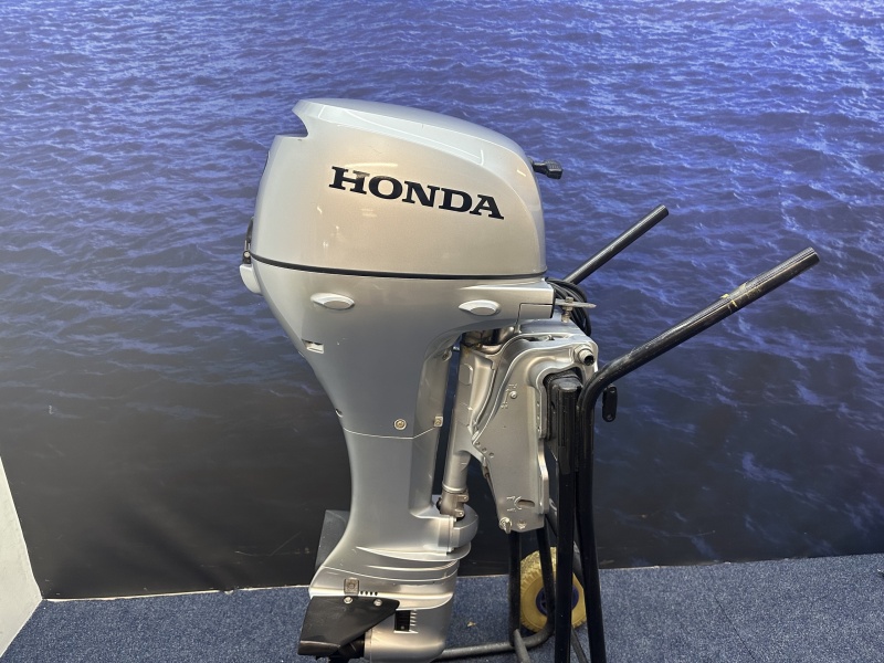 Honda 20 pk buitenboordmotor Langstaart Afstand bediend Elektrische start en tilt