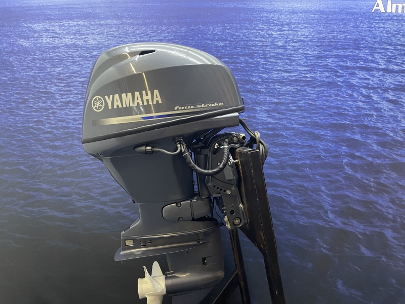 Yamaha 40 pk buitenboordmotor kortstaart powertrim slechts 23 vaaruren!!