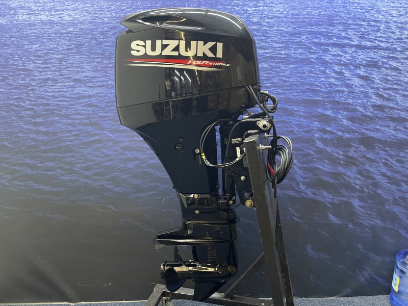 Suzuki 40 pk  buitenboordmotor langstaart el start powertrim