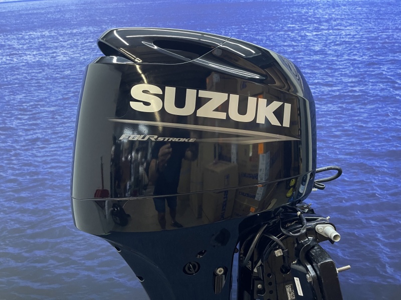 “ Suzuki 60 pk buitenboordmotor | Bouwjaar 2025 | 15 Uren ! Langstaart elektrische start powertrim