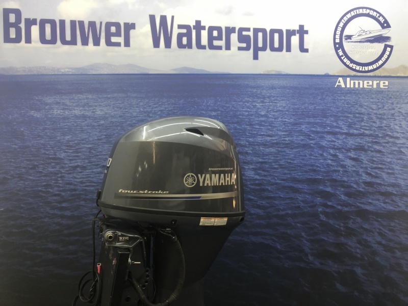 Yamaha 70 pk buitenboordmotor zo goed als nieuw Langstaart el gestart afstandsbediening