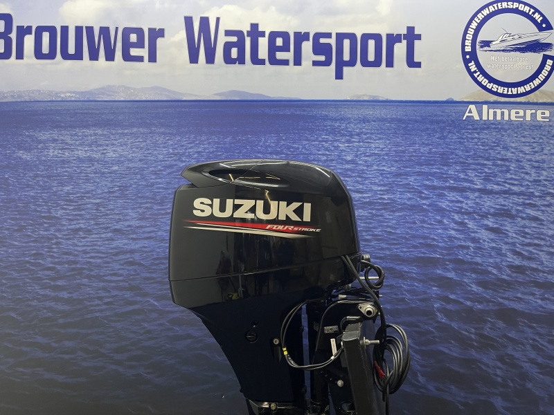 Suzuki 40 pk  buitenboordmotor langstaart el start powertrim