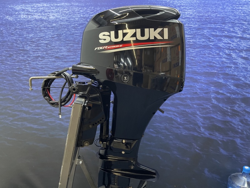 Suzuki 40 pk  buitenboordmotor langstaart el start powertrim