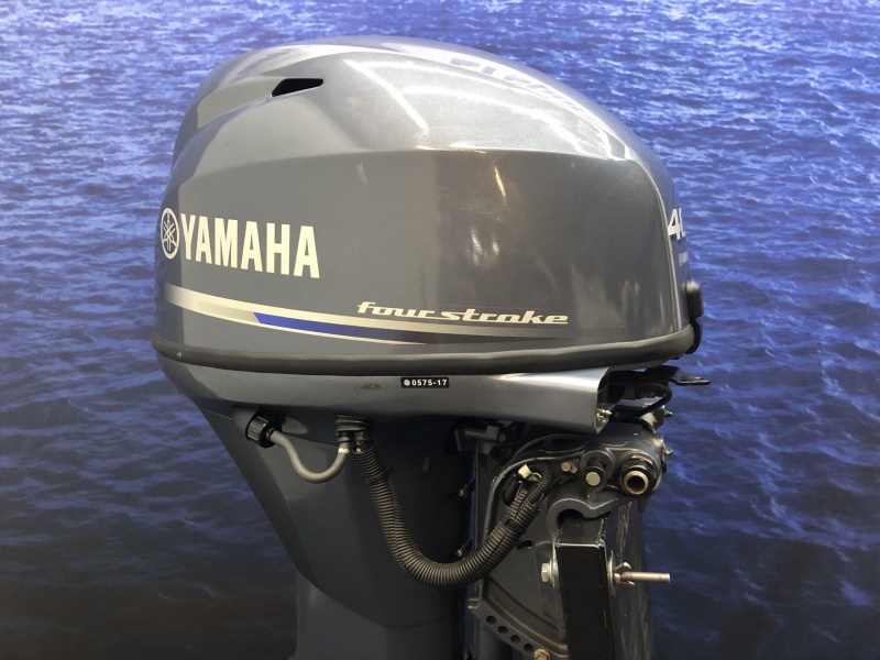 Yamaha 40 pk buitenboordmotor kortstaart powertrim slechts 61 vaaruren!!
