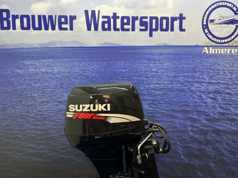 Suzuki 40 pk  buitenboordmotor langstaart el start powertrim