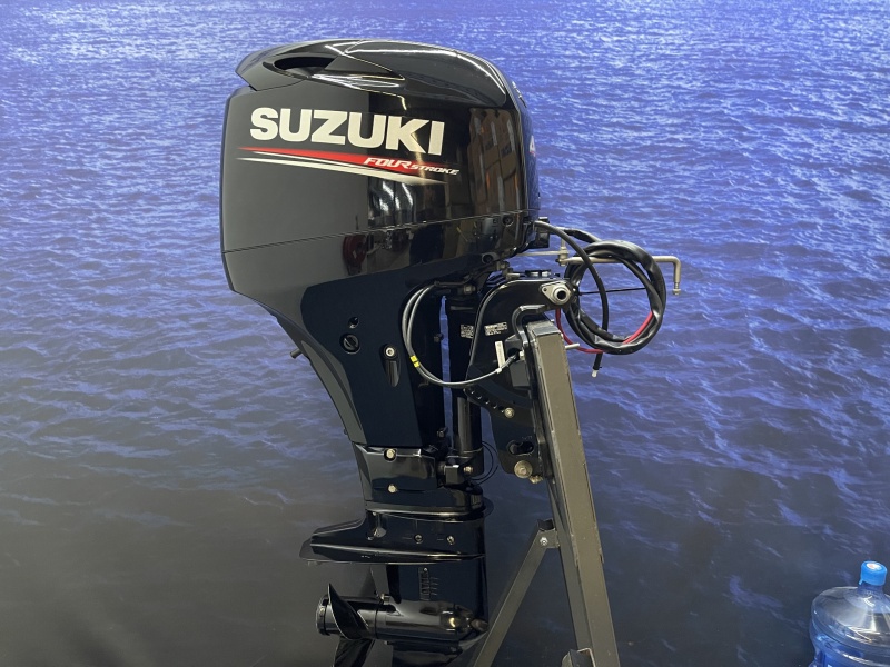 Suzuki 40 pk buitenboordmotor langstaart el start powertrim