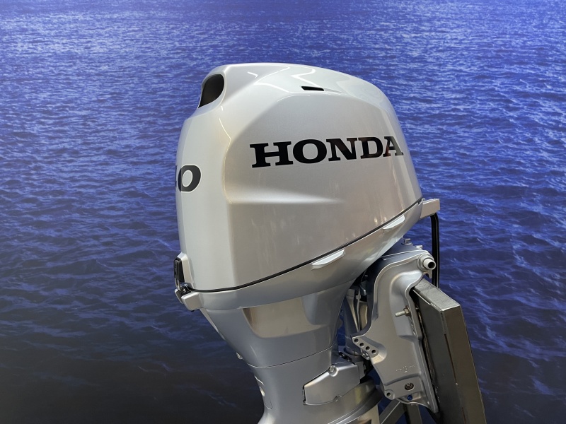 Honda 40 pk buitenboordmotor Showroom motor BF40 SRTU Nieuwe motor