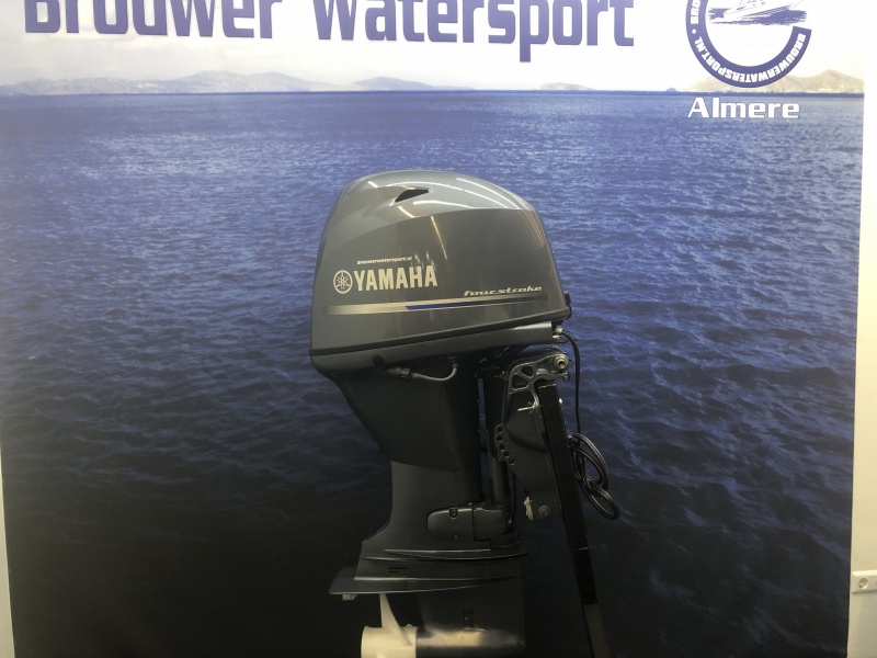 Yamaha 70 pk buitenboordmotor zo goed als nieuw Langstaart el gestart afstandsbediening