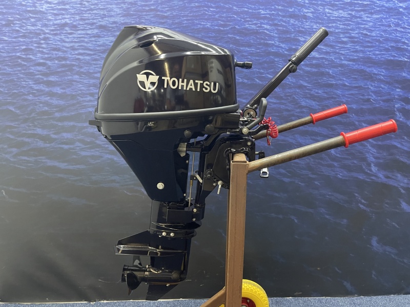 Tohatsu 9.8 buitenboordmotor Kortstaart 4 takt 2 cilinder!!