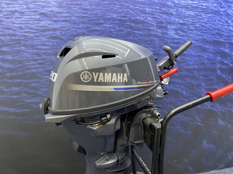 Buitenboord motor Yamaha 20 Nieuw model met injectie en trolling functie