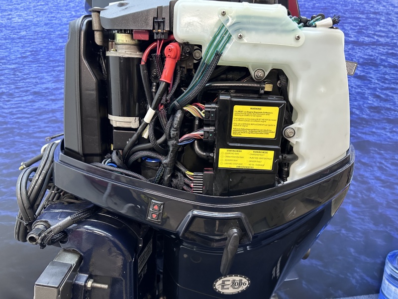 “ Evinrude Etec 75 pk buitenboordmotor | Krachtpatser “ Langstaart gebrtuikte occasion in goede staat