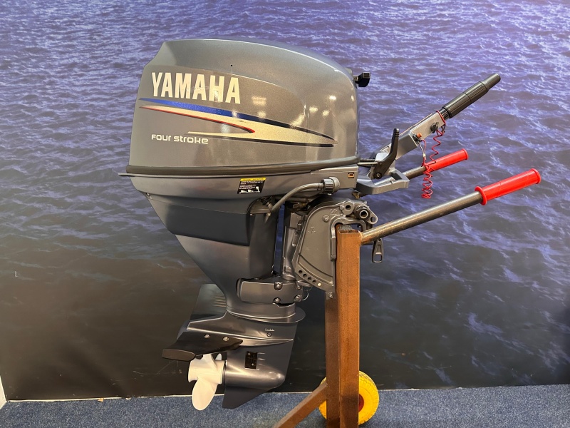 “ Yamaha 25 pk | Kortstaart | Eerste Eigenaar | “ F25AMHS  Gebruikte maar zo goed als nieuwe Kortstaart | Knuppel bediend