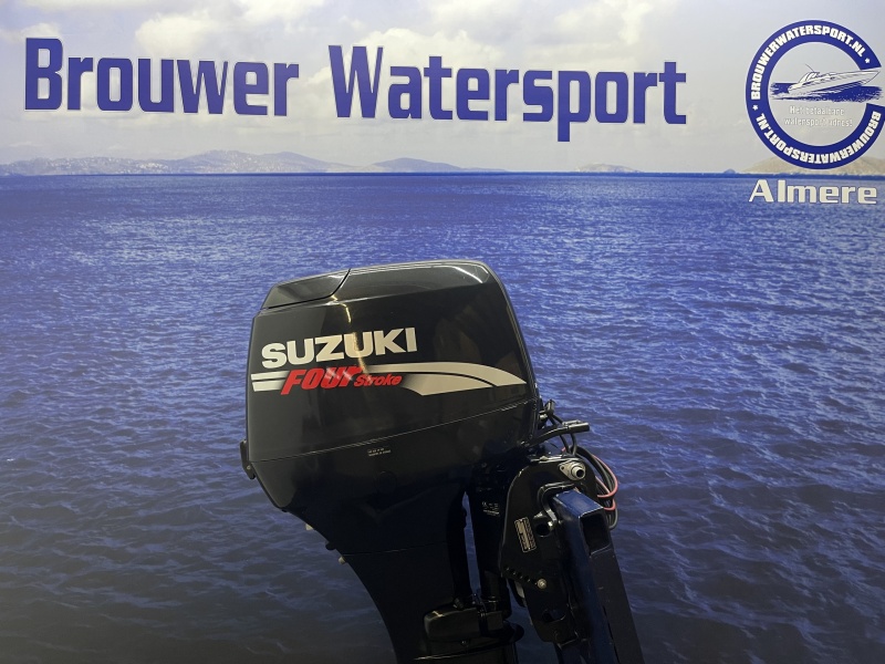 Suzuki 40 pk  buitenboordmotor langstaart el start powertrim