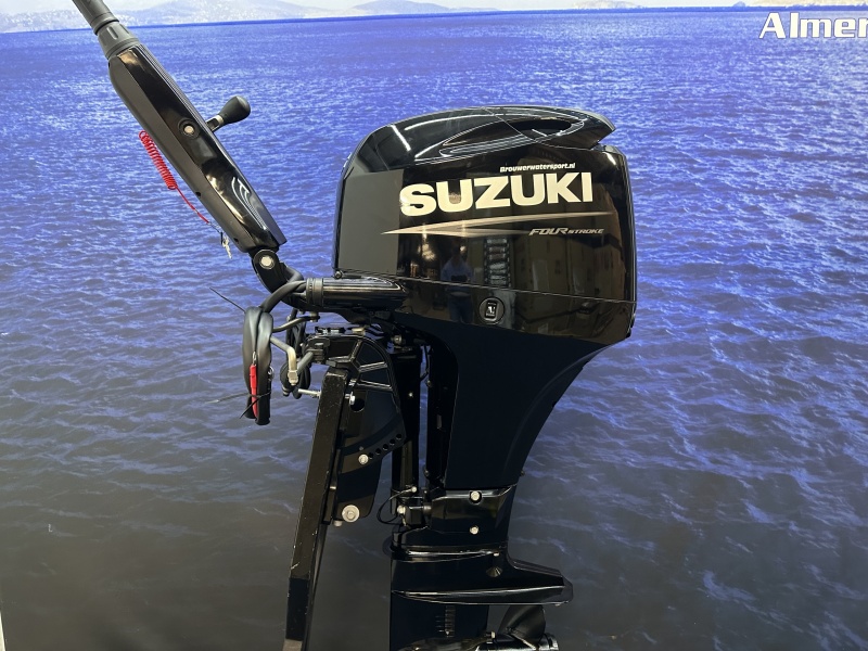 Suzuki 40 pk buitenboordmotor langstaart el start powertrim knuppelbesturing