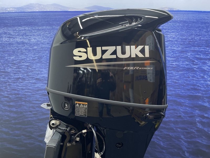 Suzuki buitenboordmotor DF150