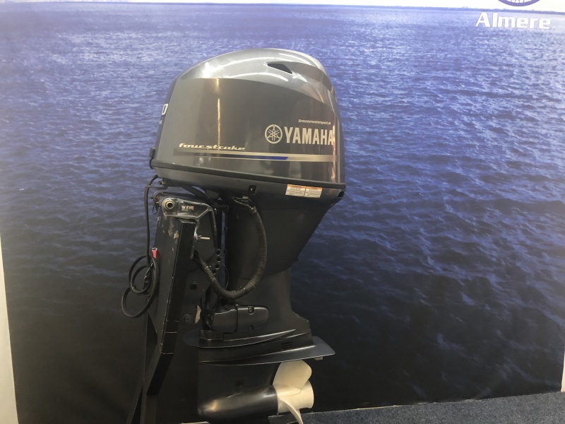 Yamaha 70 pk buitenboordmotor zo goed als nieuw Langstaart el gestart afstandsbediening