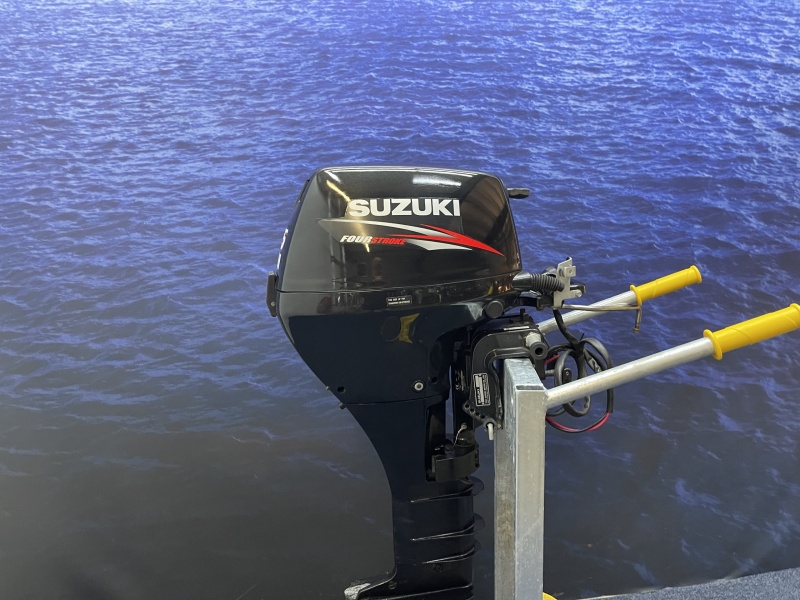 “Suzuki 15 pk buitenboordmotor | KOOPJE | Afstandsbediening Langstaart afstandsbediening el start!!!