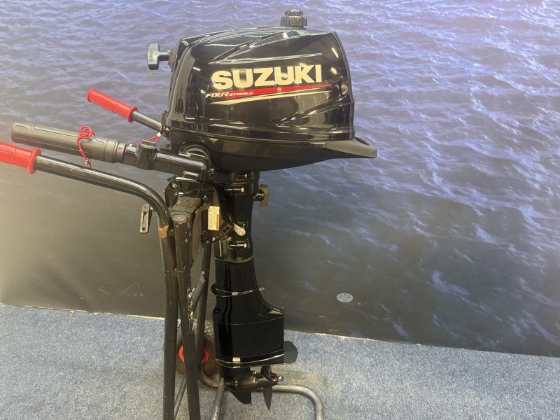 “Suzuki 5 pk buitenboordmotor | Nieuwstaat DF5AL