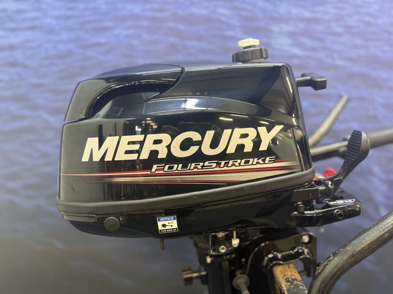 “Mercury 6pk buitenboordmotor | Nieuwstaat “staat F6MHS Zo goed als nieuw nauwelijks gebruikt