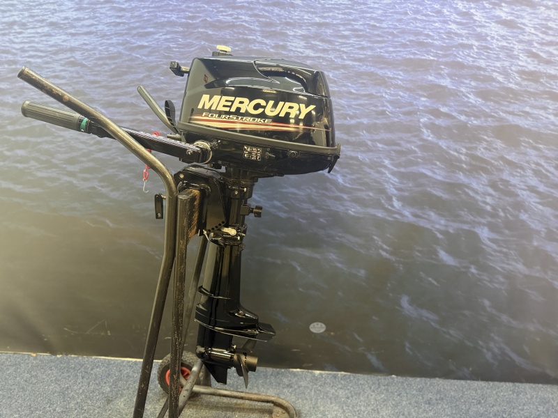 “Mercury 6pk buitenboordmotor | Nieuwstaat “staat F6MHS Zo goed als nieuw nauwelijks gebruikt