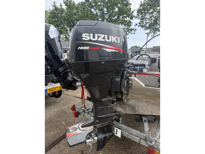 “ Suzuki 40 pk | Inruil Koopje | 200 vaaruren “ 40pk EFI INJECTIE.