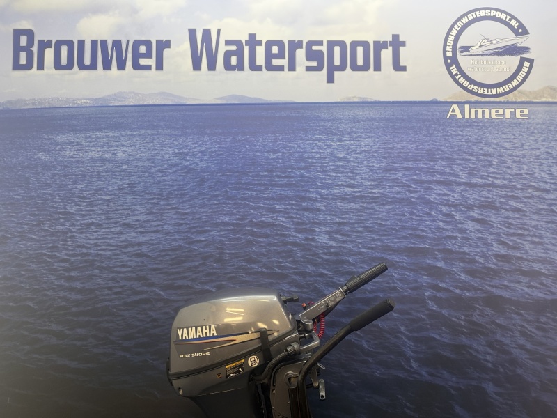 “ Yamaha 8 pk Hightrust | Nieuwstaat | 1e eigenaar “ Zo goed als nieuwe Werkmotor langstaart