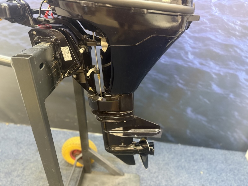 Tohatsu 9.8 buitenboordmotor “Langstaart | 4 takt 2 cilinder | Absolute topstaat”