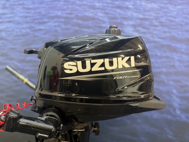 “Suzuki 6 pk buitenboordmotor | Nieuwstaat DF6AL