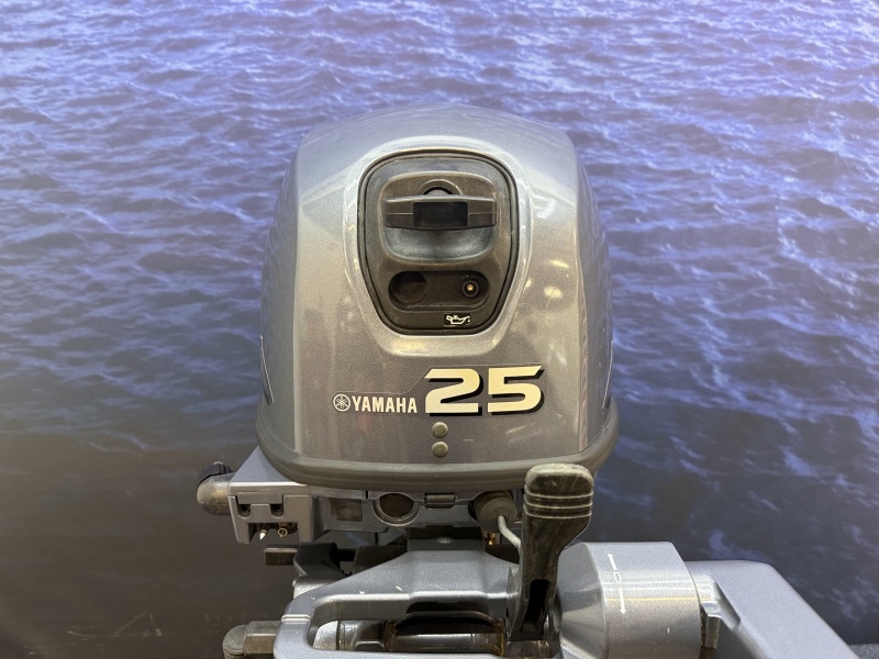 “ Yamaha 25 pk | Kortstaart | Eerste Eigenaar | “ F25AMHS  Gebruikte maar zo goed als nieuwe Kortstaart | Knuppel bediend