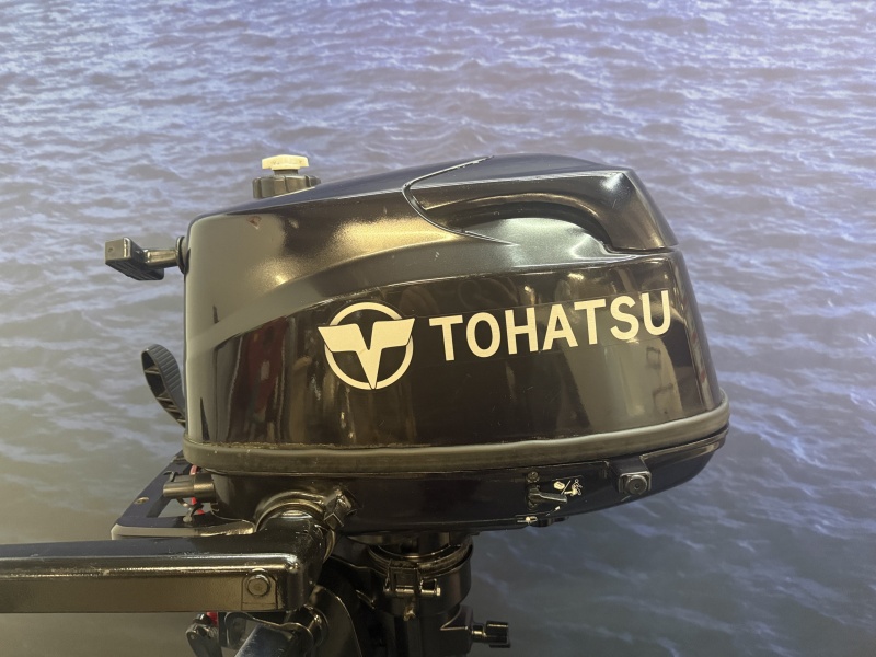 “ Tohatsu 4 pk | Kortstaart | Gebruikte nette staat “ Tohatsu 4 pk buitenboordmotor kortstaart