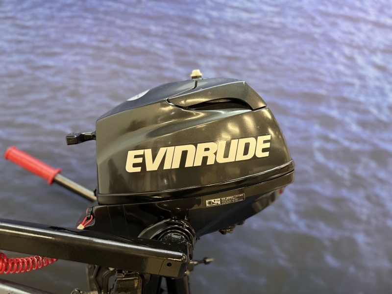 “ Evinrude/Mercury 3.5 pk buitenboordmotor kortstaart “ Zo goed als nieuwe gebruikte kortstaart