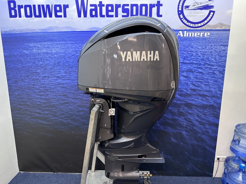 Yamaha 300 pk Buitenboordmotor F300 DET