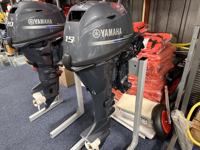 Yamaha Buitenboordmotor nieuw F15 CEHPL unieke motor langstaart knuppel bediening elektrische start en power tilt
