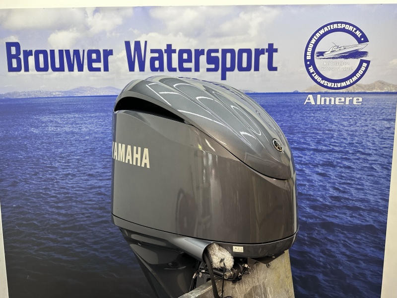 Yamaha 300 pk Buitenboordmotor F300 NCX nieuwe buitenboordmotor