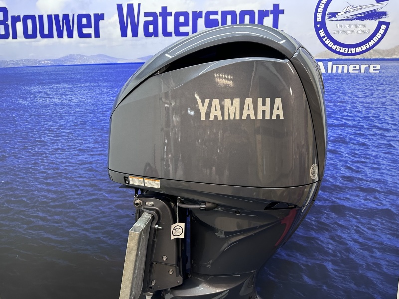 Yamaha 300 pk Buitenboordmotor F300 NCX nieuwe buitenboordmotor
